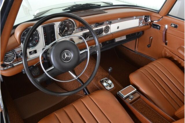 Mercedes-Benz SL-Class 1971 image number 21