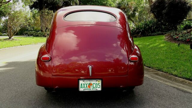 Ford Super Deluxe 1947 image number 30