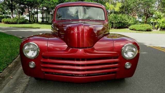 Ford Super Deluxe 1947 image number 9