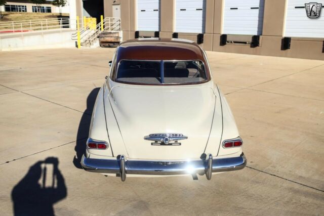 Studebaker Champion 1949 image number 14