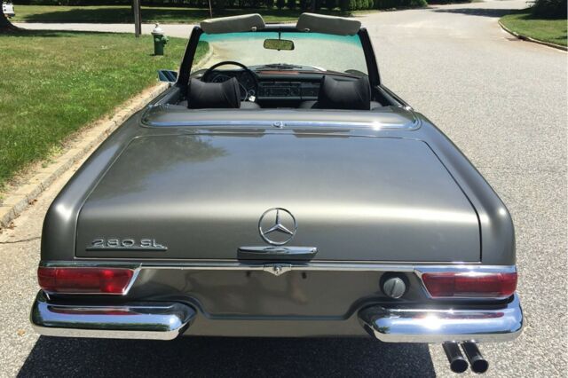 Mercedes-Benz SL-Class 1970 image number 5