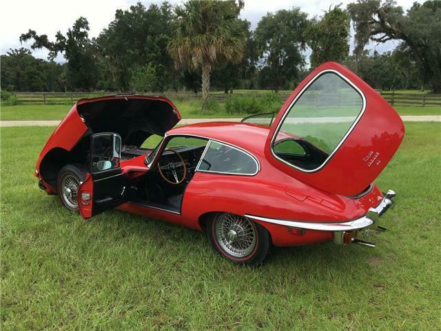 Jaguar E-Type 1969 image number 10