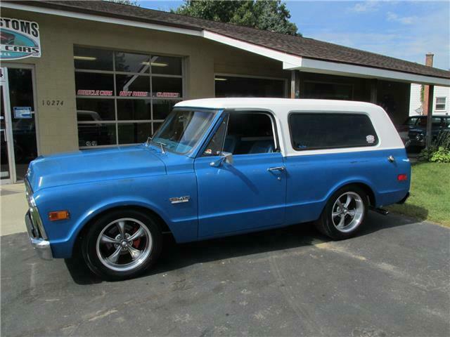 GMC Jimmy 1972 image number 28