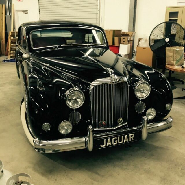 Jaguar Mark IX/9 1961 image number 10