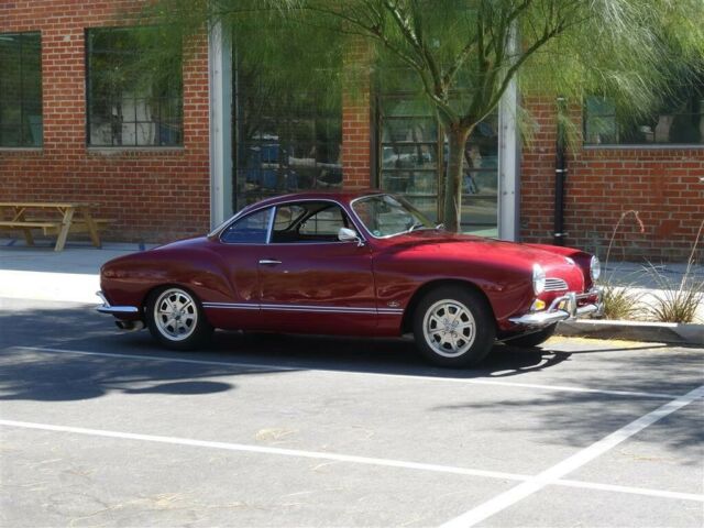 Volkswagen Karmann Ghia 1968 image number 32