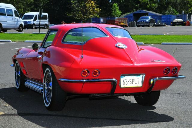 Chevrolet Corvette 1963 image number 25