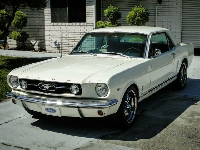 Ford Mustang 1966 image number 26