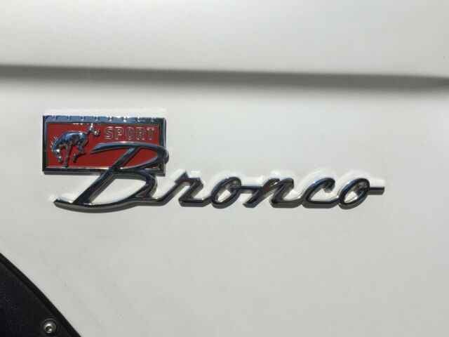 Ford Bronco 1977 image number 34