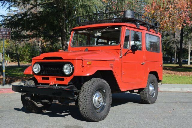 Toyota Land Cruiser 1974 image number 24