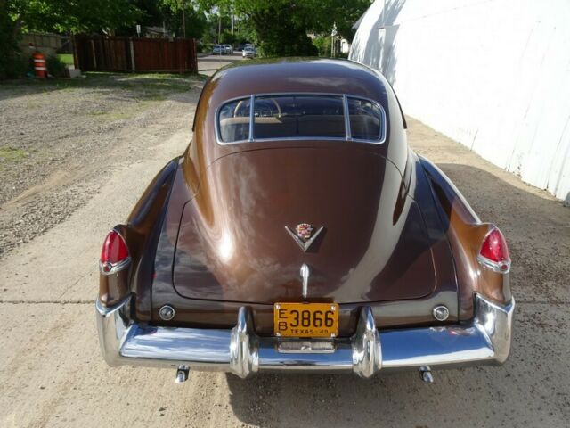 Cadillac Series 61 1949 image number 2