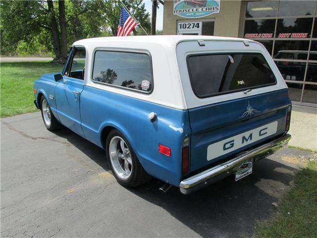 GMC Jimmy 1972 image number 13