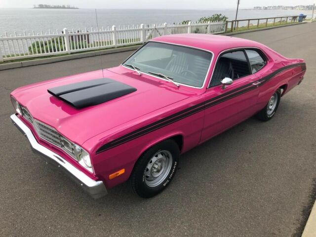 Plymouth Duster 1973 image number 28