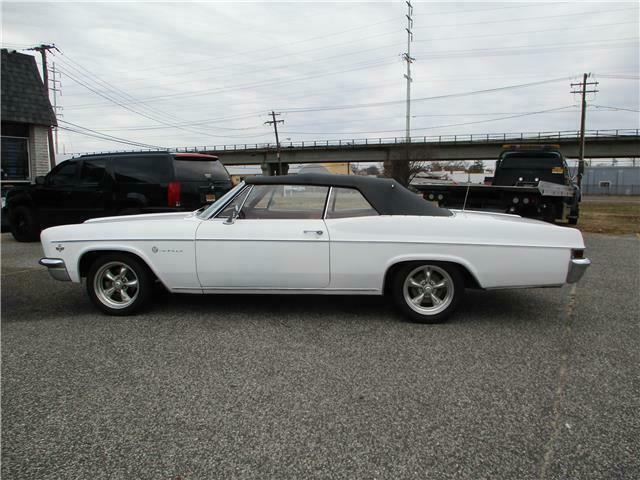 Chevrolet Impala 1966 image number 24