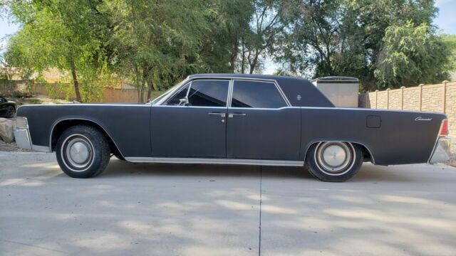 Lincoln Continental 1965 image number 1