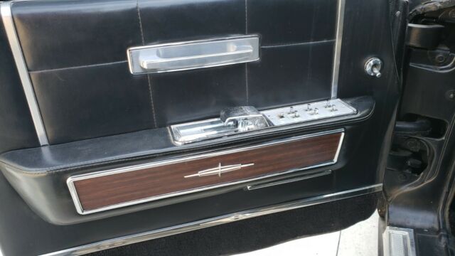 Lincoln Continental 1965 image number 6