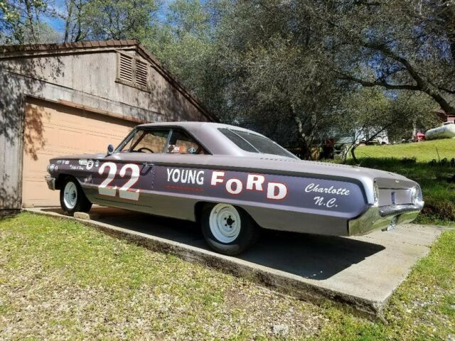 Ford Galaxie 1964 image number 3