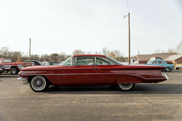 Oldsmobile Dynamic 88 1960 image number 2