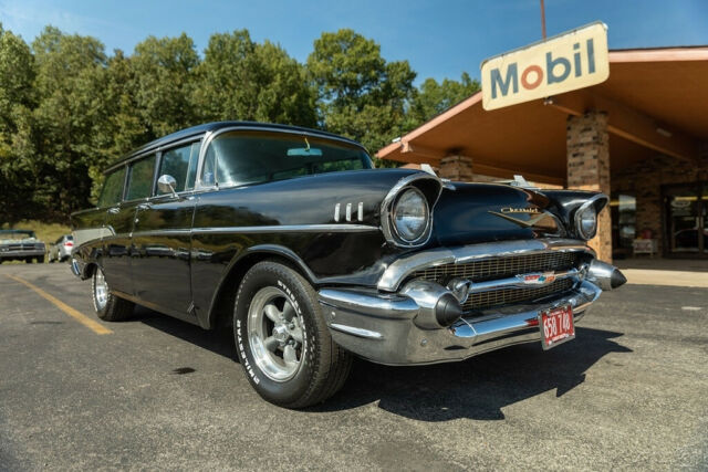 Chevrolet Bel Air/150/210 1957 image number 32