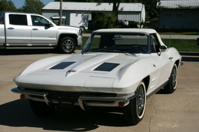 Chevrolet Corvette 1963 image number 0