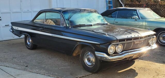 Chevrolet Impala 1961 image number 0