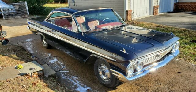 Chevrolet Impala 1961 image number 27