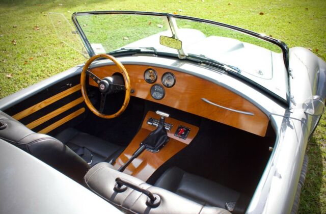 Ford Cobra 1966 image number 32