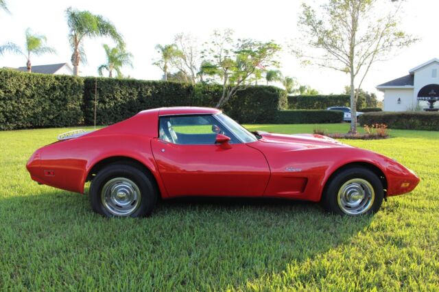 Chevrolet Corvette 1974 image number 28