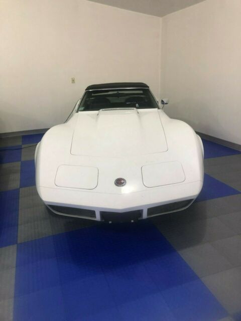 Chevrolet Corvette 1974 image number 18