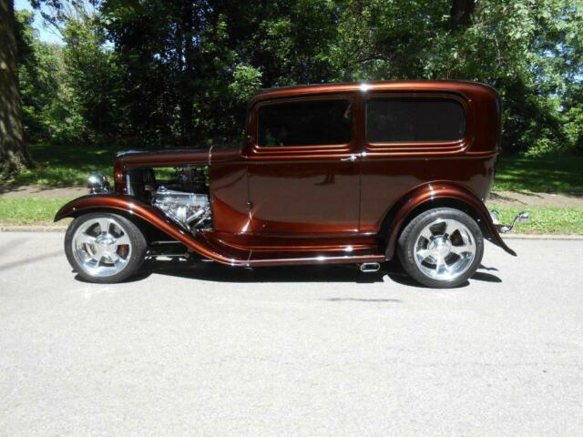 Ford Model 18 1932 image number 2