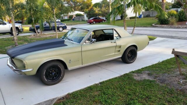 Ford Mustang 1967 image number 23