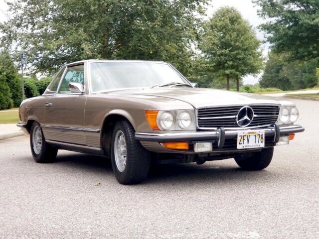 Mercedes-Benz 300-Series 1972 image number 21