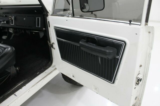 Ford Bronco 1977 image number 19