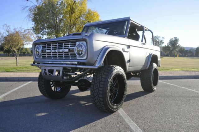 Ford Bronco 1977 image number 19