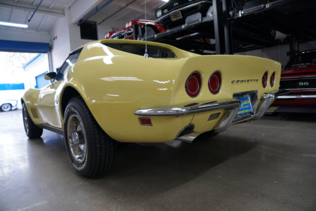 Chevrolet Corvette 427/390 L36 Coupe 1968 image number 10