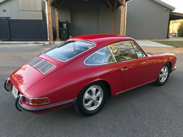 Porsche 911 1967 image number 47