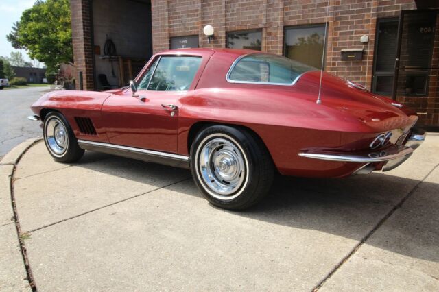 Chevrolet Corvette 1967 image number 2