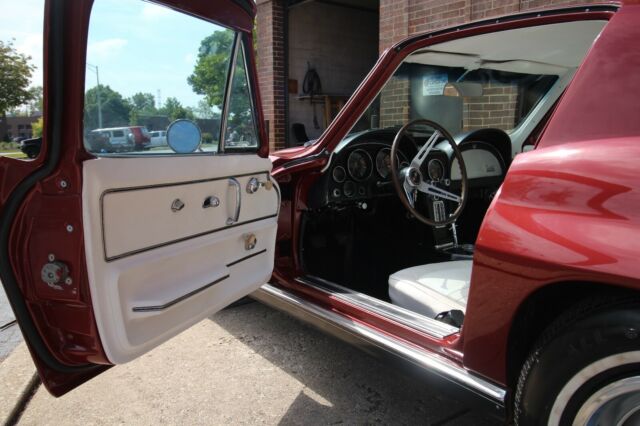 Chevrolet Corvette 1967 image number 37