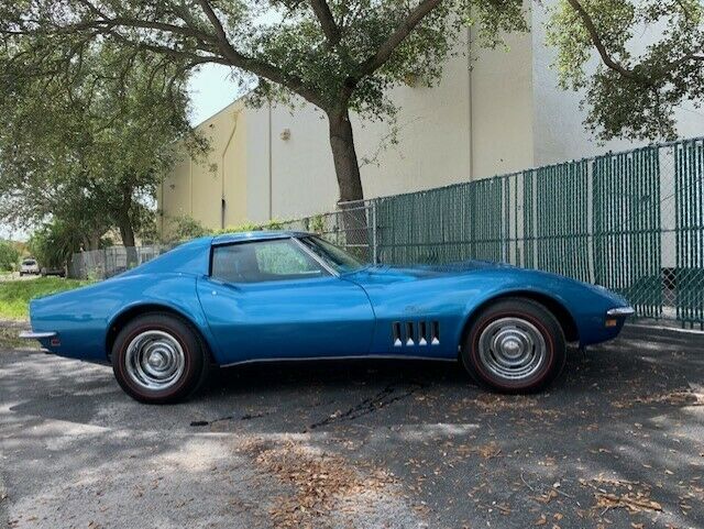 Chevrolet Corvette 1969 image number 13