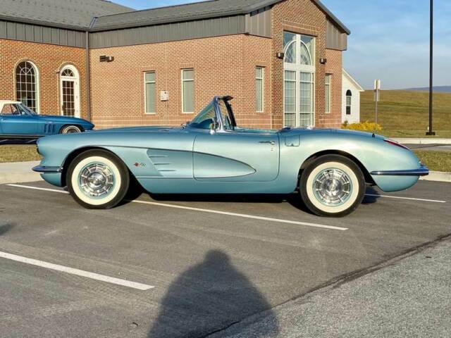 Chevrolet Corvette 1959 image number 18