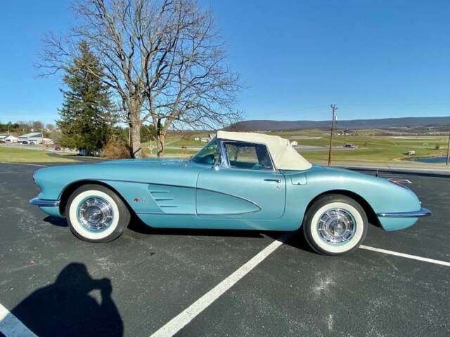 Chevrolet Corvette 1959 image number 19