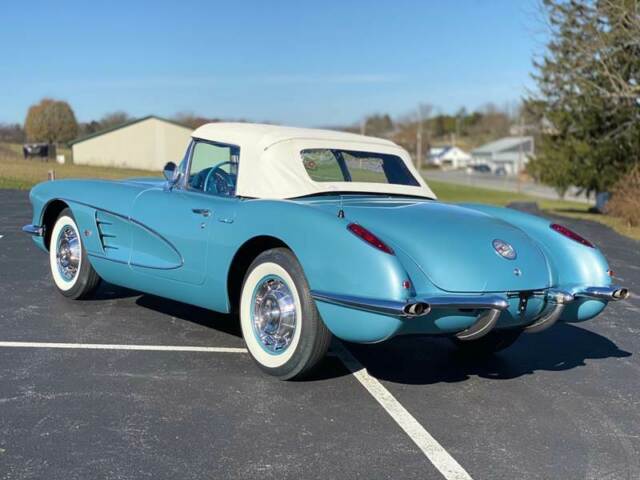 Chevrolet Corvette 1959 image number 21