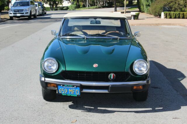 Fiat 124 Spider 1975 image number 1