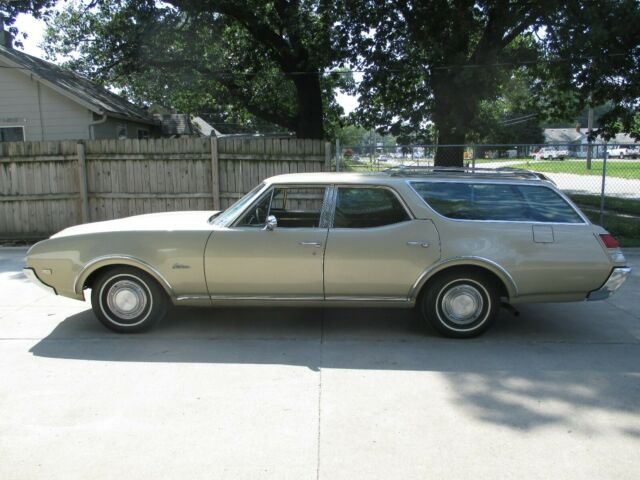 Oldsmobile Cutlass 1969 image number 0