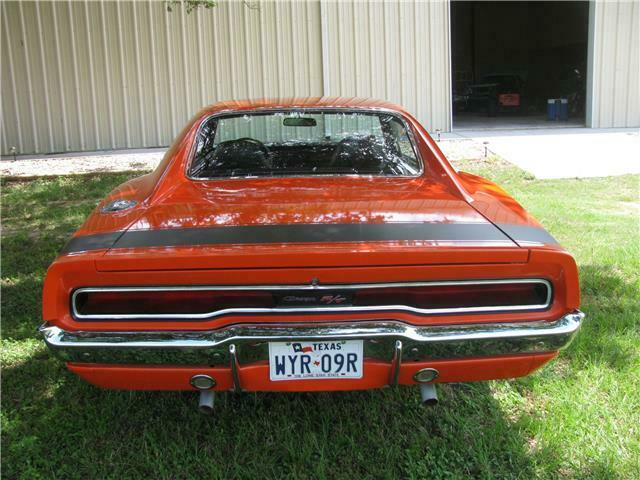 Dodge Charger 1970 image number 17