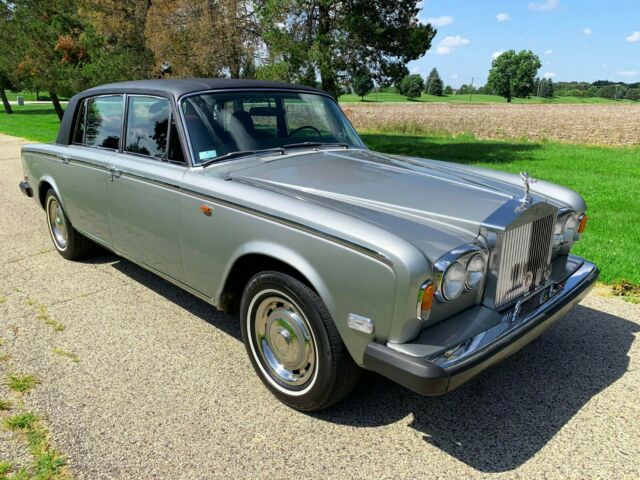 Rolls-Royce Silver Shadow 1976 image number 4