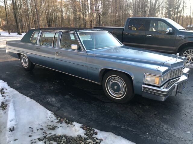 Cadillac Fleetwood 1977 image number 23