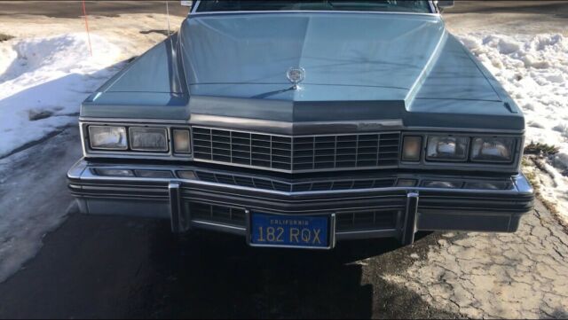 Cadillac Fleetwood 1977 image number 4