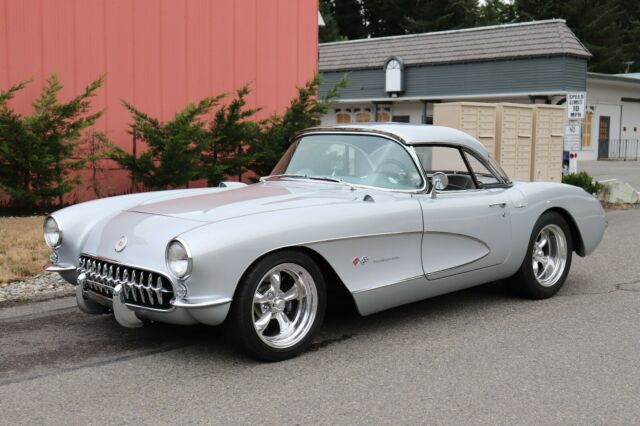 Chevrolet Corvette 1957 image number 0