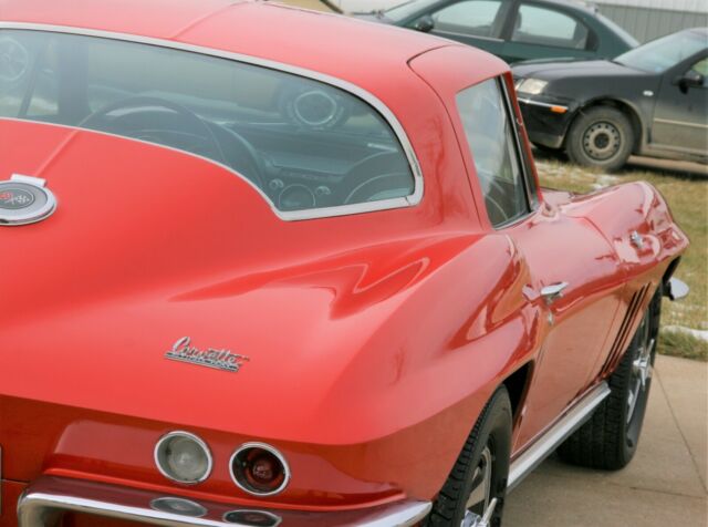 Chevrolet Corvette 1966 image number 32