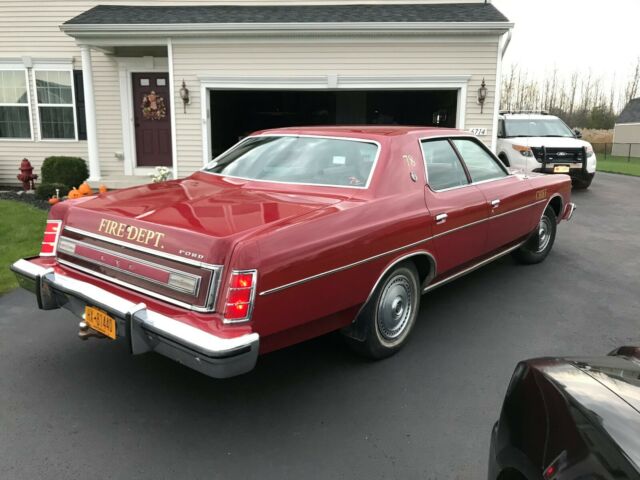 Ford LTD 1976 image number 27